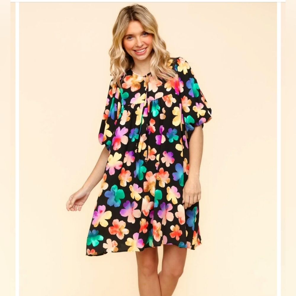 Black Short Sleeve Floral Multicolor Dress, Large - Picture 1 of 3